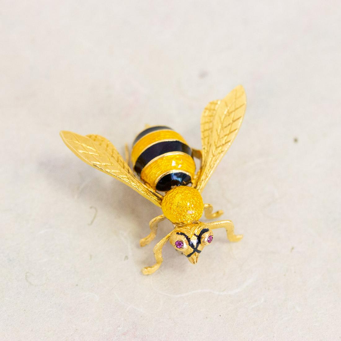 18k Vintage Enamel Bee Pin (1 of 2)