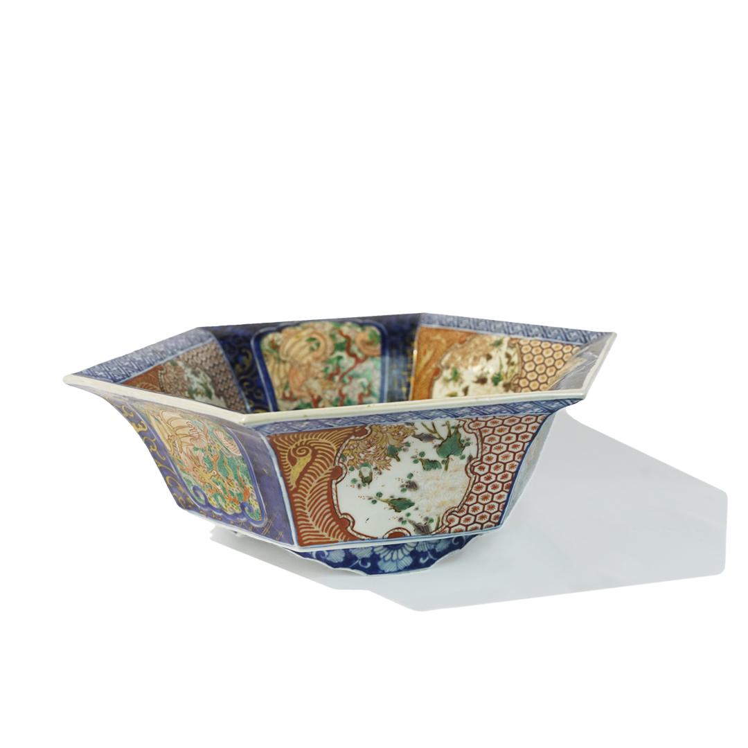 A big XIX century Imari bowl with flower scenes (1 of 3)