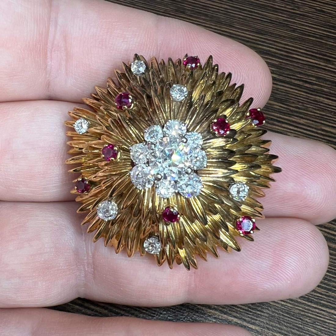 Van Cleef & Arpels 18K Yellow Gold Diamond and Ruby Brooch (1 of 1)