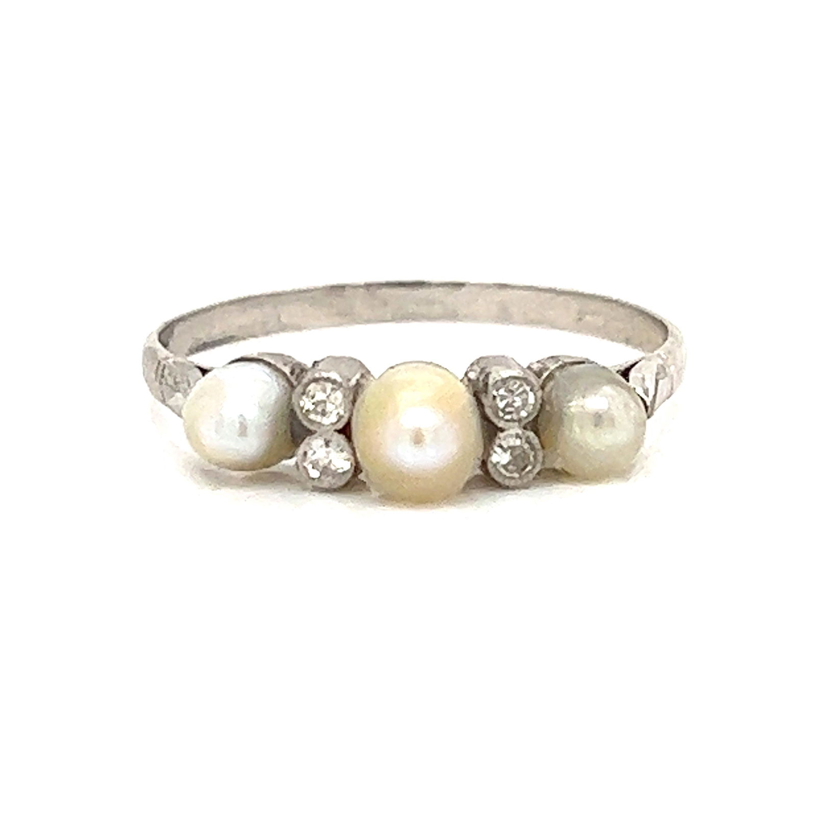 Platinum Pearl Diamond RingÊ (1 of 2)
