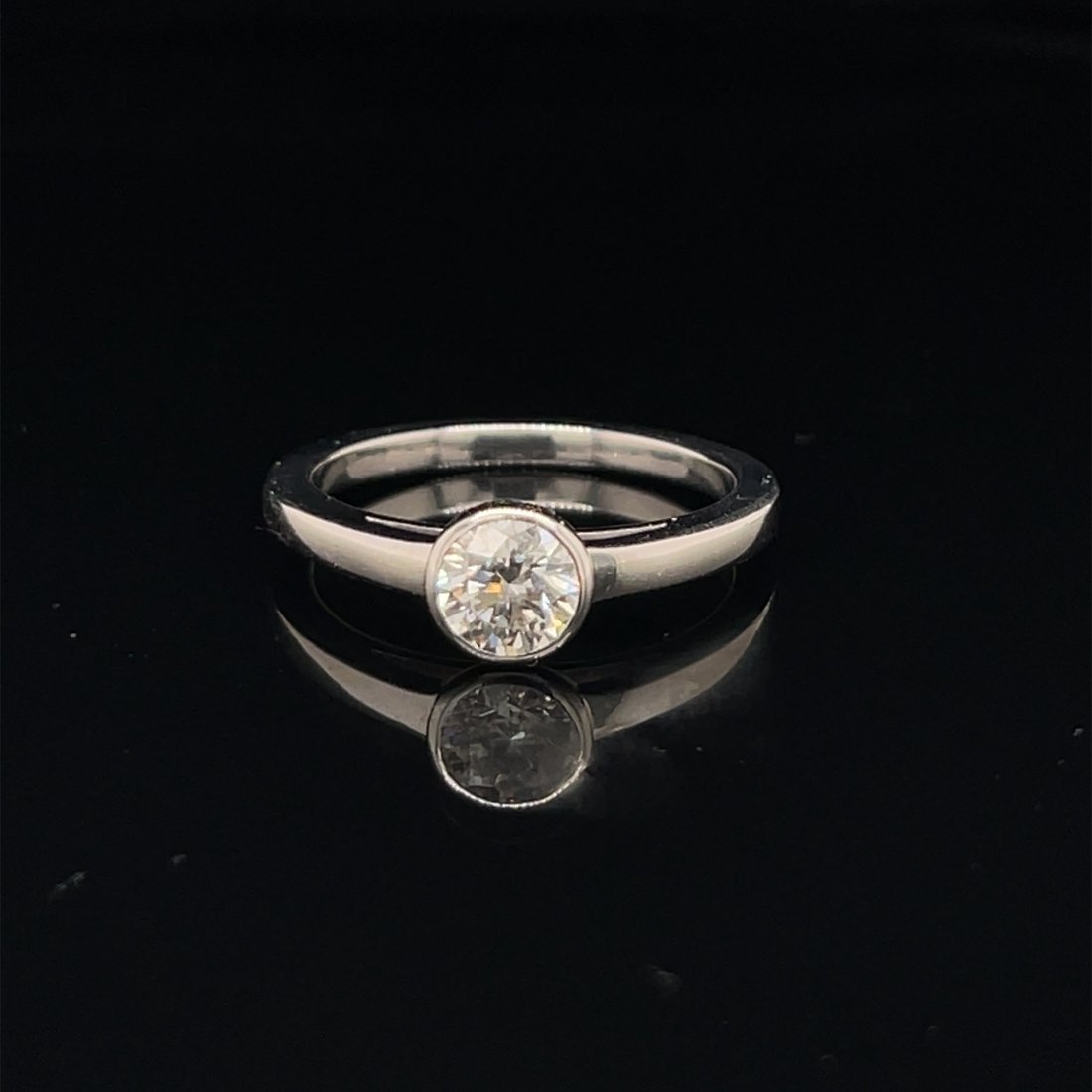 CARTIER Platinum Diamond Engagement Ring (1 of 3)