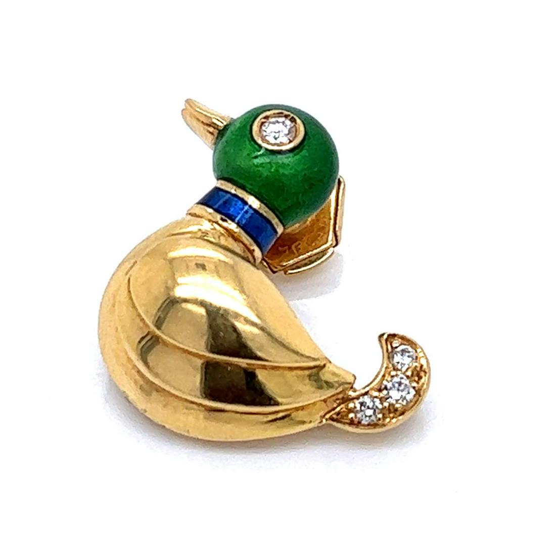 CARTIER FRENCH 18K Little Ducky Pin: CARTIER FRENCH 18K Little Ducky Pin Weighing 3.9 grams Set with 4 Diamonds weighing app. 0.15 Ct. 0.75 inches in length