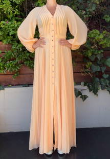 Chloe Silk Maxi Dress Peach Pleated Size 36: Chloe Silk Maxi Dress Peach Pleated Size 36 Dimensions: Length: 58in (147.32cm) Marked Size: 36 (EU) Bust: 32in. (81.28cm) Waist: 28in (71.12cm) Hip: 37in (93.98)