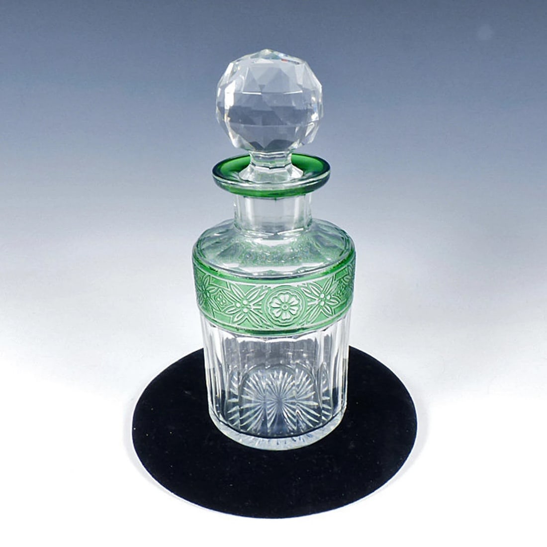 Baccarat Art Deco Cameo Glass Perfume Bottle FRISE VERTE Pattern (1 of 3)