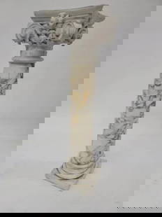 ANTIQUE NEOCLASSICAL PEDESTAL: ANTIQUE NEOCLASSICAL MARBLE COLUMN SCULPTURE DISPLAY PEDESTAL H 31” W 9” D 8.5” Location for this lot: Chicago Shipping for this lot: Domestic: Shipping rates are determined by desti