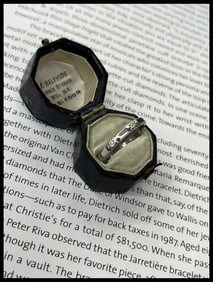 Vintage 1957' Orange Blossom Flower Platinum Wedding Band