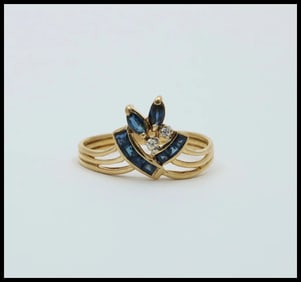 Vintage Blue Sapphires Diamonds 14K Yellow Gold Ring