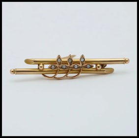 Antique 14K Yellow Gold Seed Three Clover Bar Pin