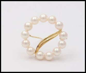 Vintage Mikimoto 18K Yellow Gold Pearl Circle Brooch