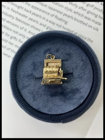 Vintage 14K Yellow Gold Slot Machine Charm