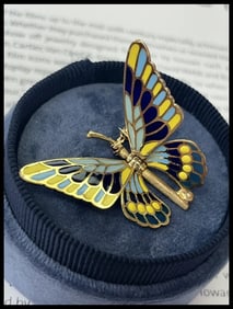 Vintage 18K Yellow Gold Plique A Jour Enamel Butterfly Brooch