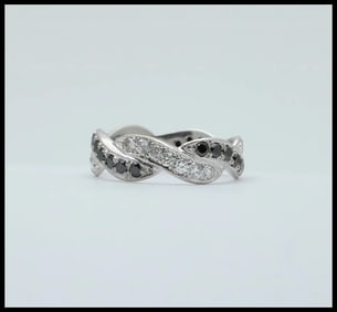 Vintage Diamonds Blue Sapphires 14K White Gold Ring