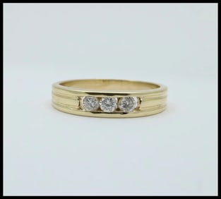 Vintage Diamonds 14K Yellow Gold Unisex Band