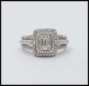 Classic 14K Gold Diamond Engagement Ring. Ring Band