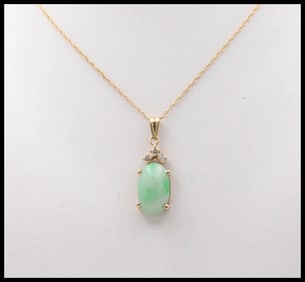 Vintage Jade Diamonds 14K Yellow Gold Pendant and Chain