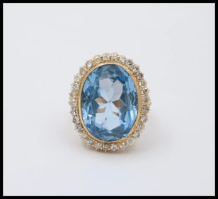 Vintage 24 Carat Blue Topaz Diamonds 14K Yellow Gold Ring