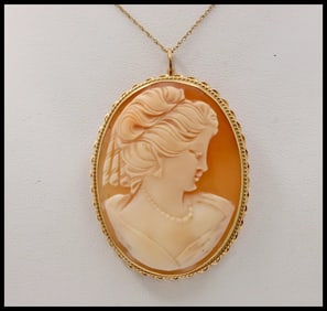 VIntage Romantic 14K Yellow Gold Carved Shell Cameo Brooch, Portrait Pendant.