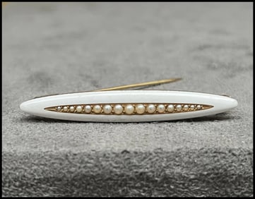 Vintage Krementz 14K Yellow Gold Split Pearl White Enamel Bar Pin Brooch