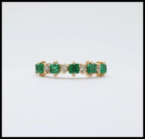 Vintage Emerald Diamonds 14K Yellow Gold Ring Band