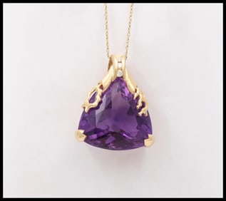 Vintage 14K Yellow Gold Siberian Amethyst Diamond Triangle Pendant, Necklace.