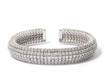 18K WHITE GOLD HANS D. KRIEGER DIAMOND BRACELET, 39.70 dwt., 9.08ct.TW ROUND F-G VVS Diamonds