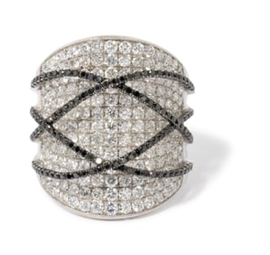 18K WHITE GOLD SALAVETTI DIAMOND RING, 12.40 dwt., 3.20ct.TW ROUND WHITE .60ct.TW ROUND BLACK