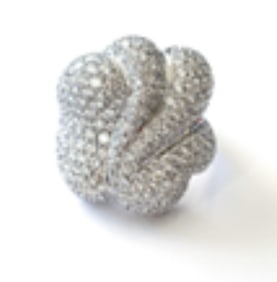 18K WHITE GOLD HANS D. KRIEGER DIAMOND RING, 10.80 dwt., 4.02ct.TW ROUND G VS Diamonds Size7.25