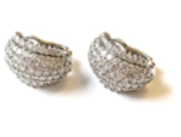 18K WHITE GOLD DIAMOND EARRINGS, 15.60 dwt., 9.10ct.TW ROUND WHITE Diamonds