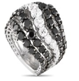 A stunning array of diamonds makes this Bucherer ring simply unforgettable. Alternating bands of