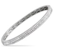 This versatile 18K White Gold bracelet will add a touch of luxury to any ensemble its paired with.