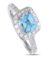 This Tiffany & Co. cocktail ring is simple, stylish, and sophisticated. A 1.23 carat Aquamarine