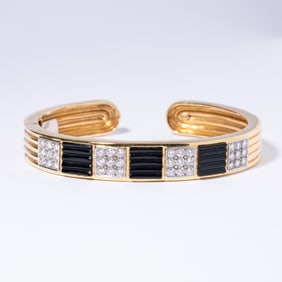 18K YELLOW & WHITE  ONYX & BRACELET