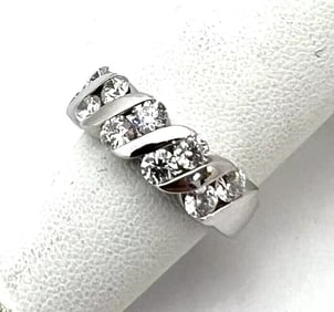 “The Leo Diamond” 1.35ctw ROUND CUT DIAMOND 14K White Gold 10 Diamonds Ring