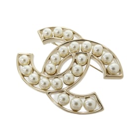 Chanel 64978 Brooch