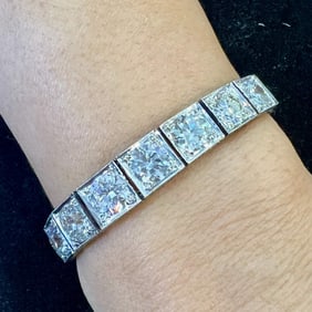 Art Deco Platinum 25.90 Ct. Diamond Bracelet