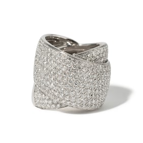 18K WHITE GOLD  DIAMOND RING