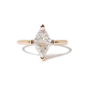 18K  DIAMOND RING