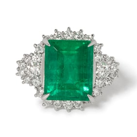PT900  EMERALD & RING