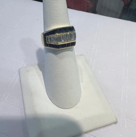 18k Sapphire ring