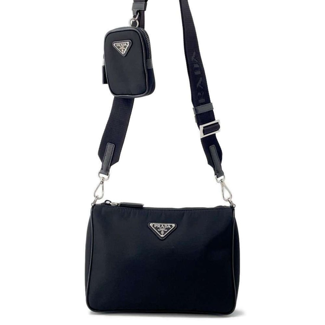 Prada shoulder bag mini nylon 2VH113 PRADA black: Category: SizeSize (HxWxD): 17cm x 25cm x 6.5cm / 6.69'' x 9.84'' x 2.55''Category: DesignType: Shoulder bagColor: BlackGender: WomenMaterial: Nylon Hardware Color: SilverCategory: GeneralBrand: Prada