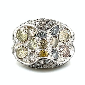 18K White Gold Natural Color Diamond Ring