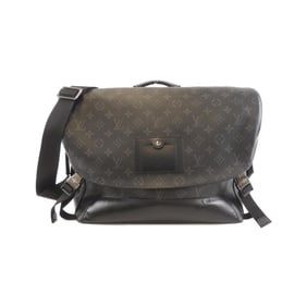 Louis Vuitton Monogram Eclipse Messenger Voyage MM M40510 Shoulder Bag