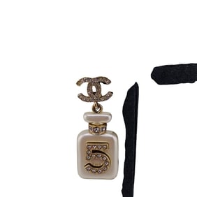 CHANEL Coco Mark No.5 A22S Earrings, Rings, Single or Double Ears, White, Women's