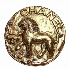 CHANEL Lion motif Coco mark accessory brooch for women