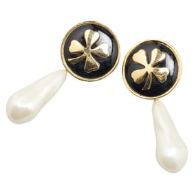 CHANEL Round Clover Four Leaf Motif Earrings Gold Black Plated Faux Pearl Women's