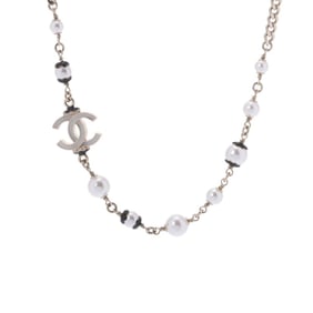 CHANEL Coco Mark Fake Pearl 2024 Model Women's GP/Fake Necklace