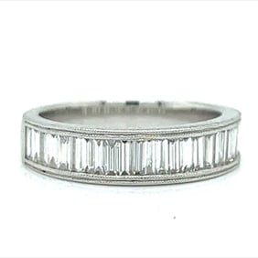 18K White Gold Diamond Anniversary Ring