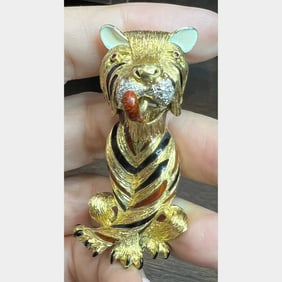18K Yellow Gold Tiger Brooch