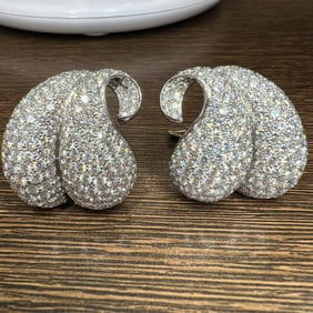 18K White Gold Diamond Earrings
