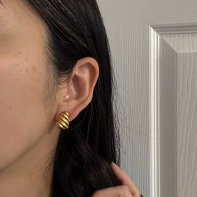 Vintage 18K Gold Ribbed Huggie Earrings